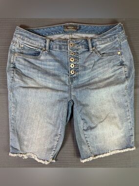 Torrid Button Fly Denim Shorts Size 12 High Rise Stretch Raw Hem